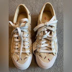 Women’s adidas Nizza Platform Size 8